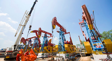 油(you)田(tian)氣擧